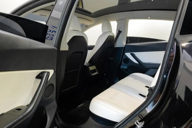Used 2022 Tesla Model Y Performance AWD/4WD image 43