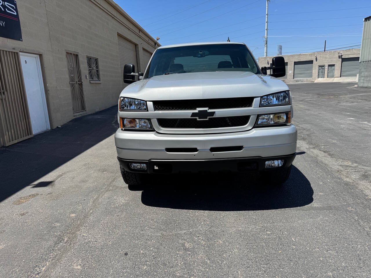 Used 2006 Chevrolet Silverado 3500 LT w/ Heavy-Duty Power Package AWD/4WD image 14