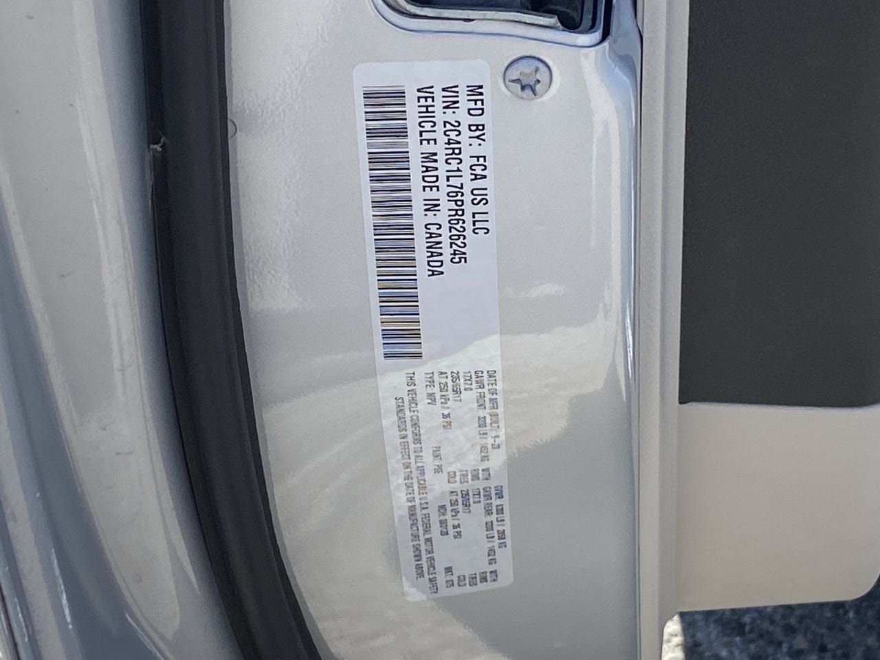 Used 2023 Chrysler Pacifica Touring-L FWD image 12
