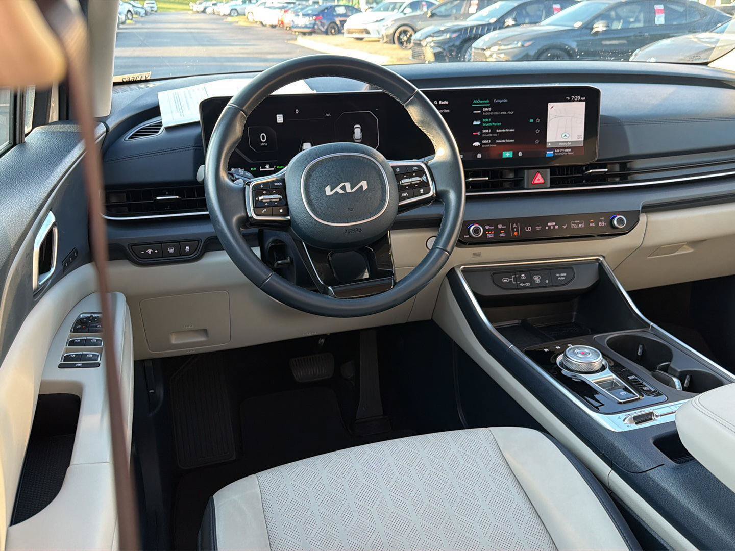 Used 2025 Kia Carnival SX FWD image 15