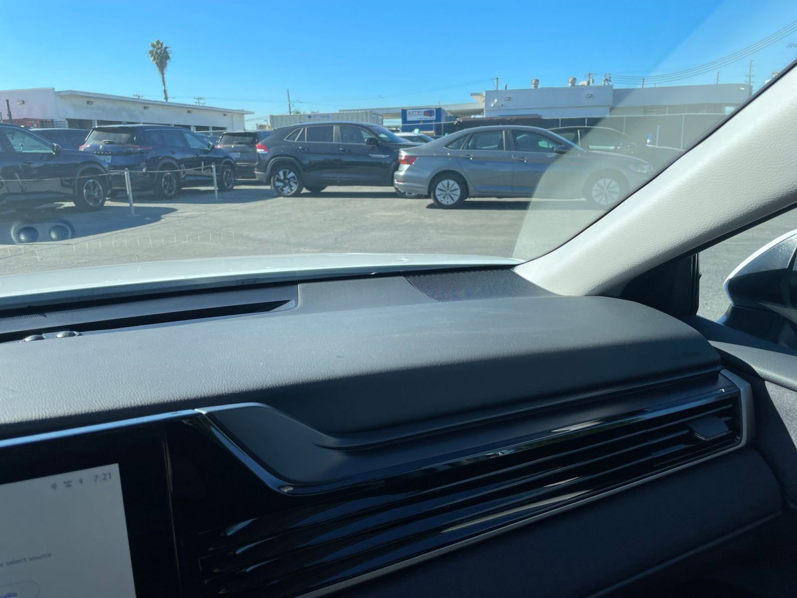 Used 2025 Toyota Camry LE image 35