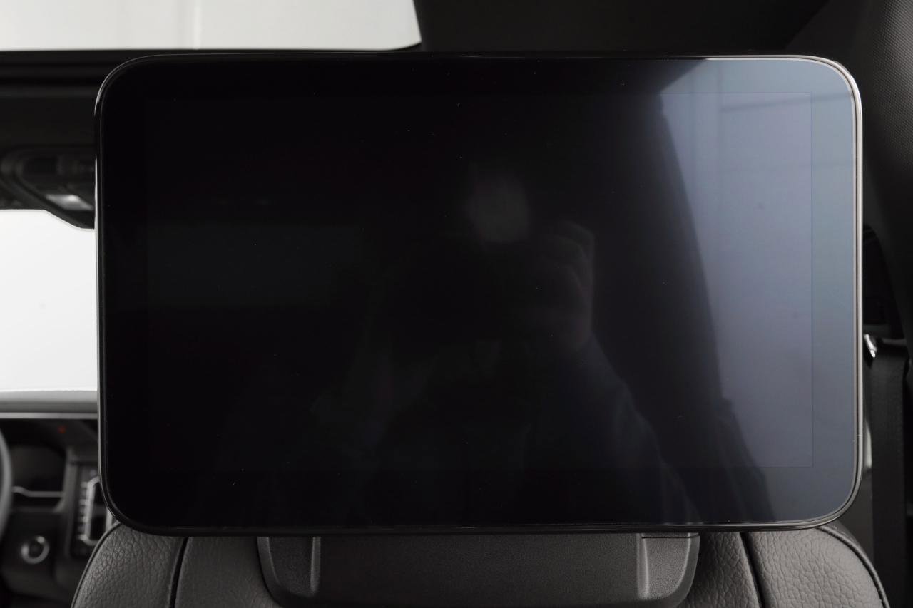 Used 2024 GMC Yukon Denali w/ Advanced Technology Package image 25