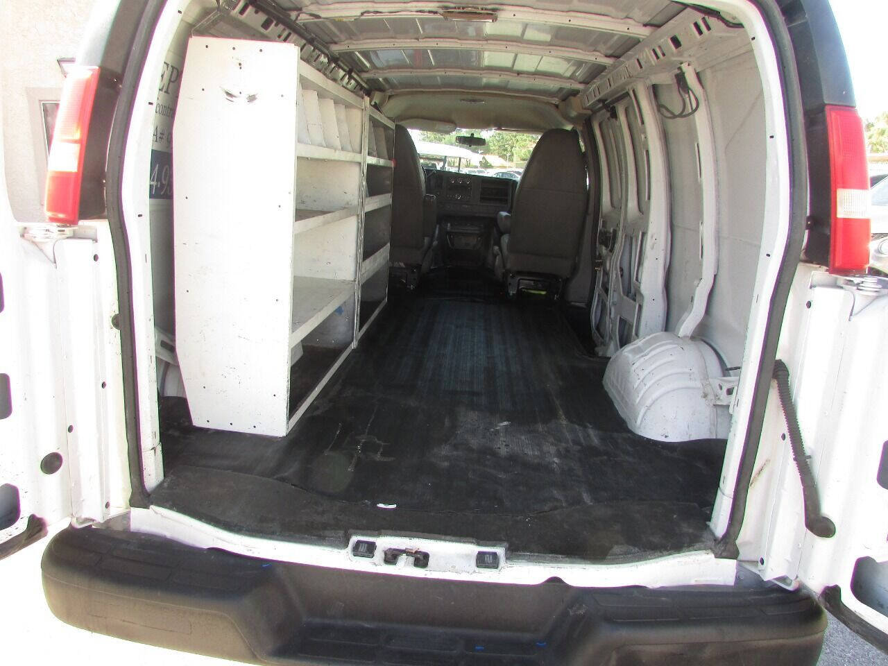 Used 2012 Chevrolet Express 1500 RWD image 14