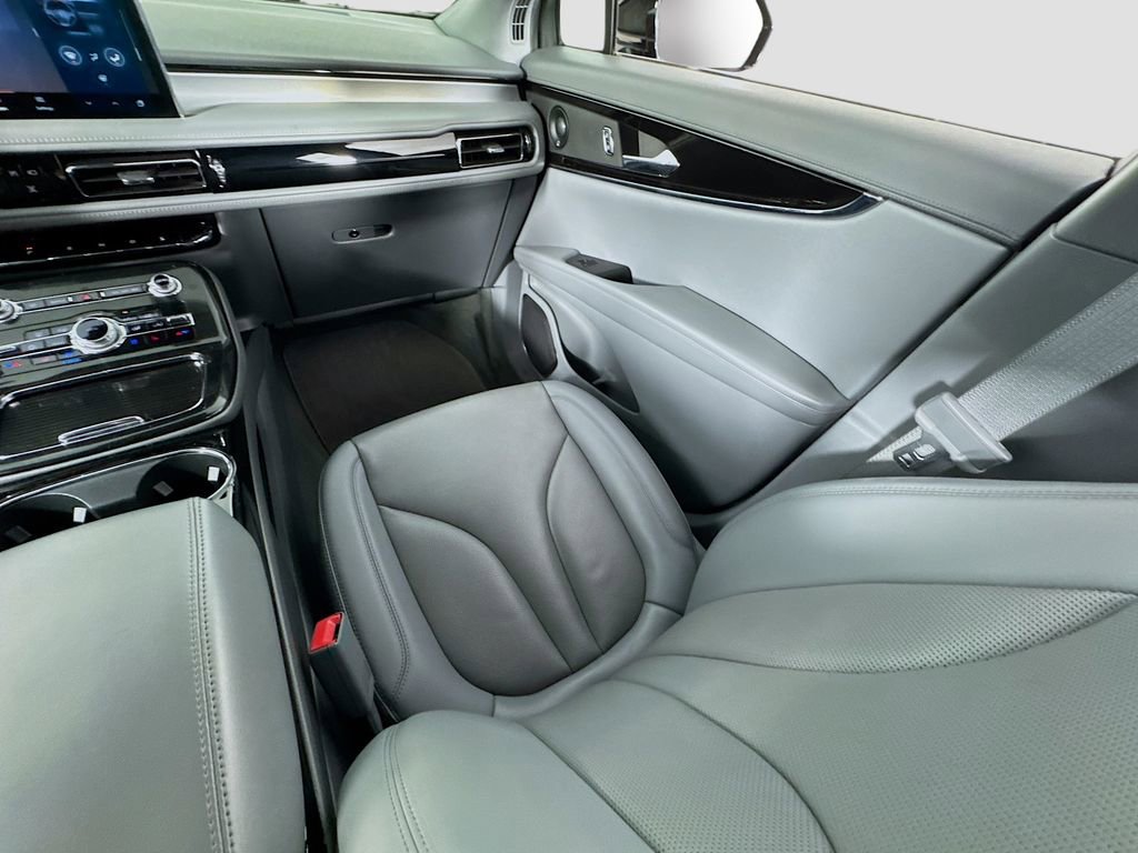 Used 2022 Lincoln Nautilus Reserve AWD/4WD image 14