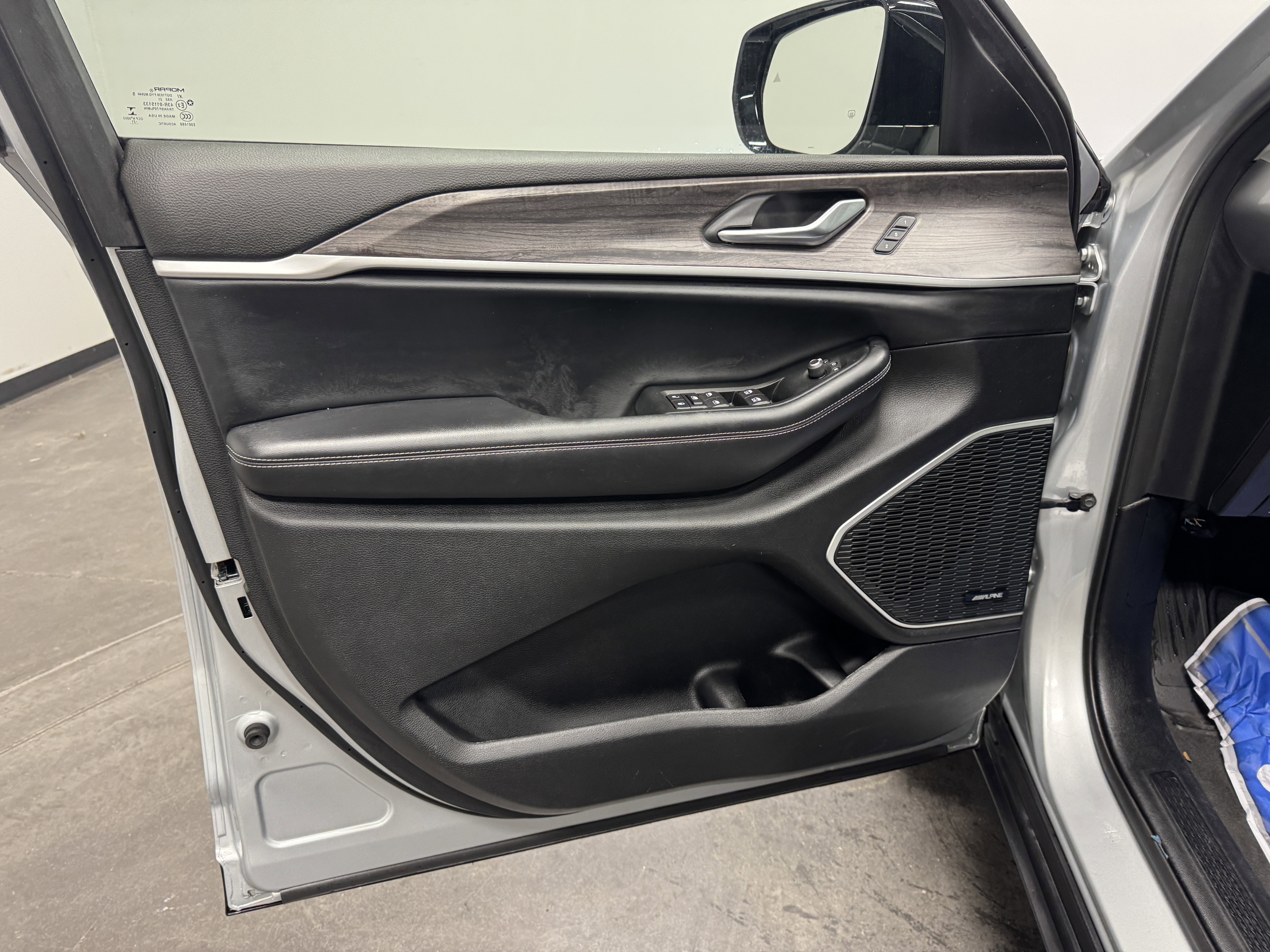 Used 2021 Jeep Grand Cherokee L Limited image 15