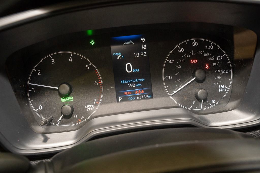 Used 2023 Toyota Corolla LE image 16