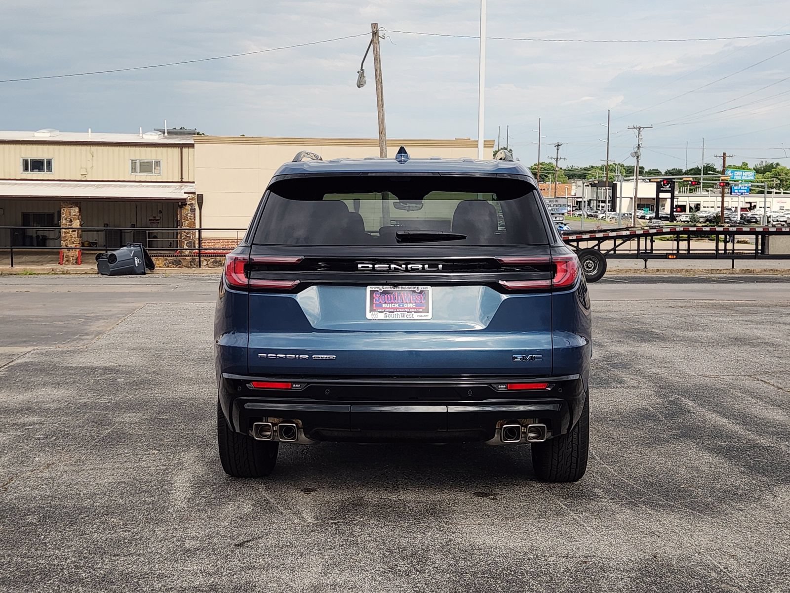 New 2026 GMC Acadia Denali Ultimate w/ LPO, Floor Liner Package AWD/4WD image 8