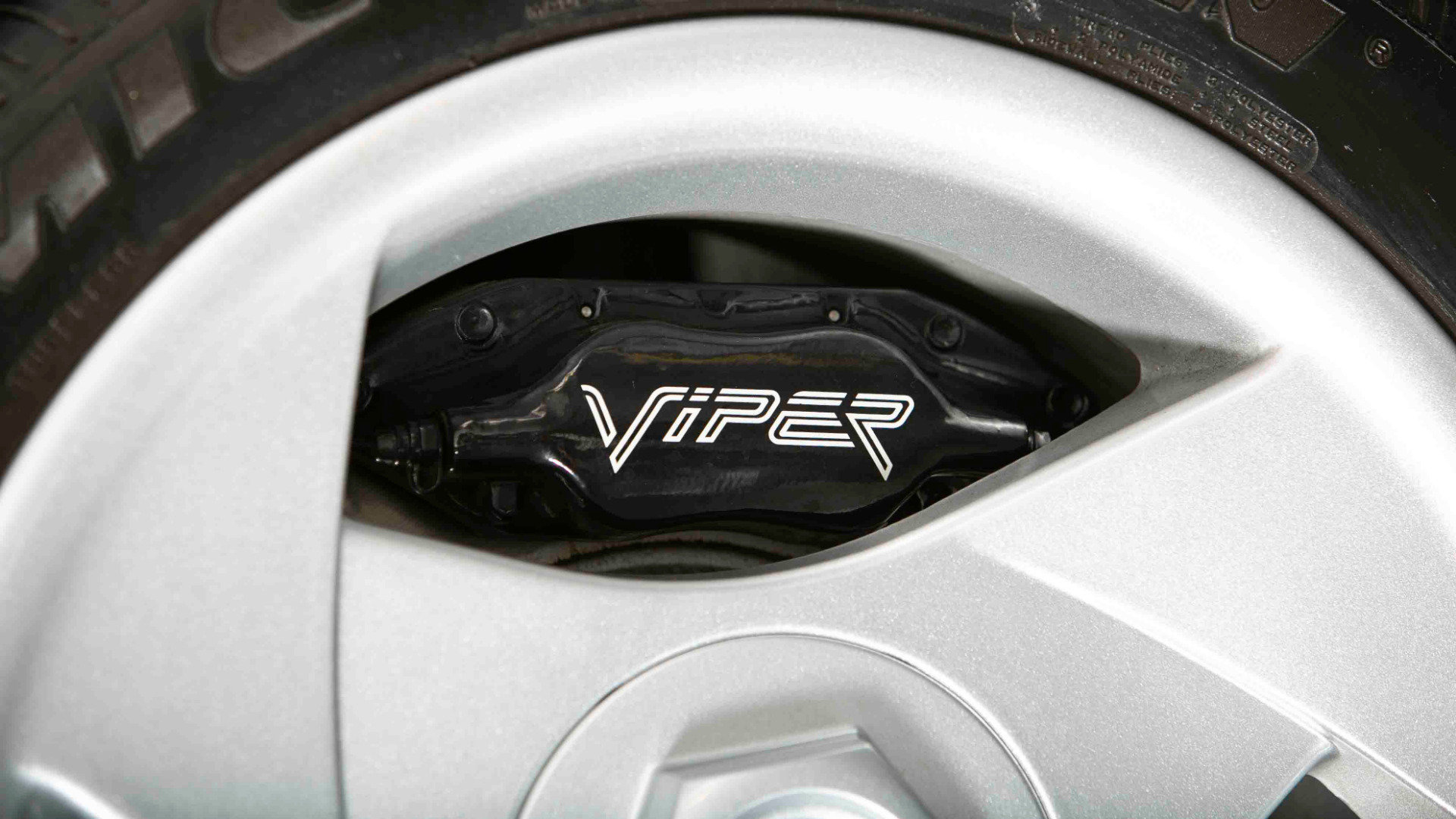 Used 1995 Dodge Viper RT/10 image 25