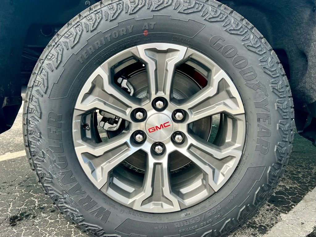 New 2026 GMC Sierra 1500 SLE image 22