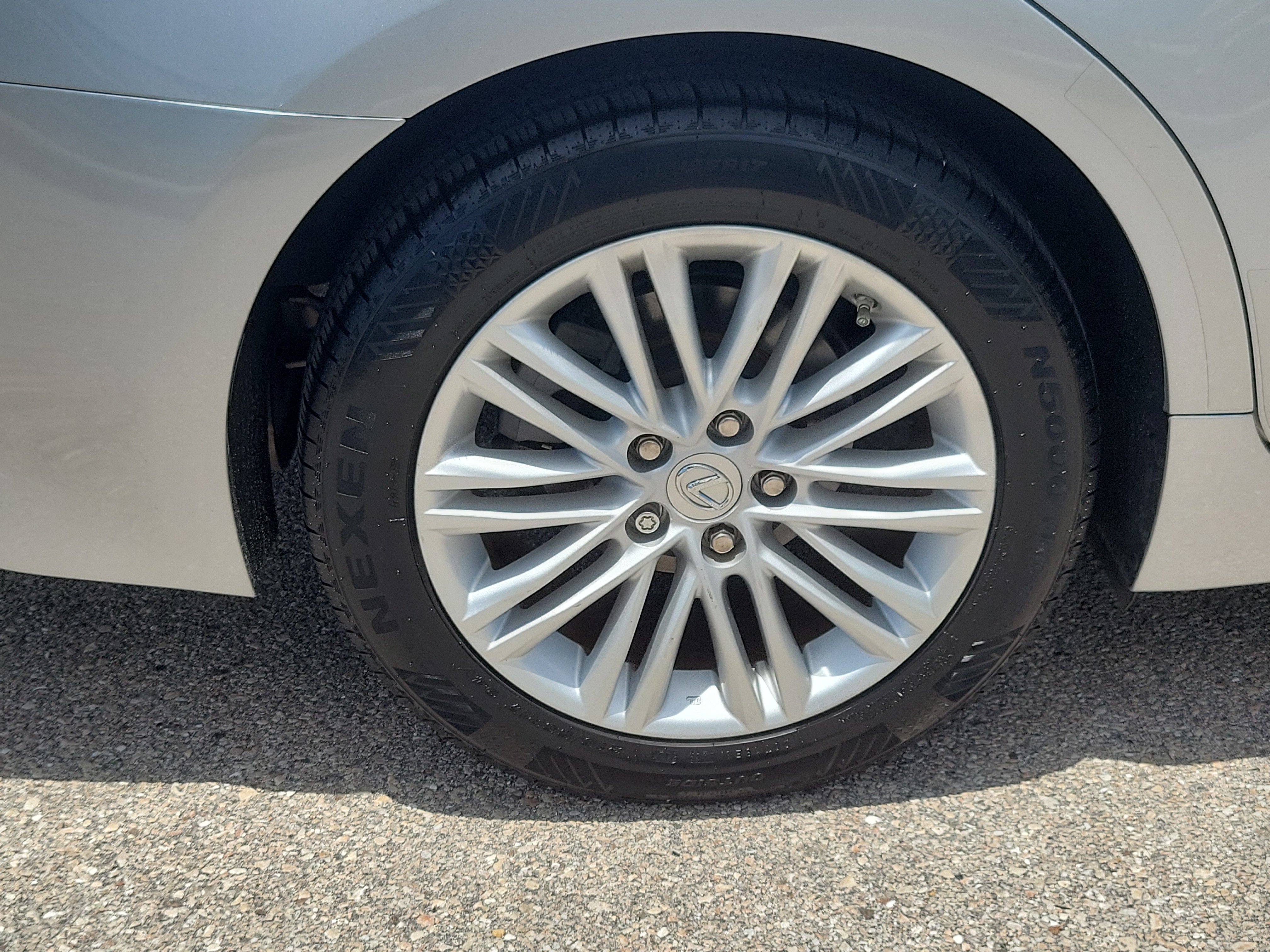 Used 2017 Lexus ES 350 w/ Premium Package FWD image 10