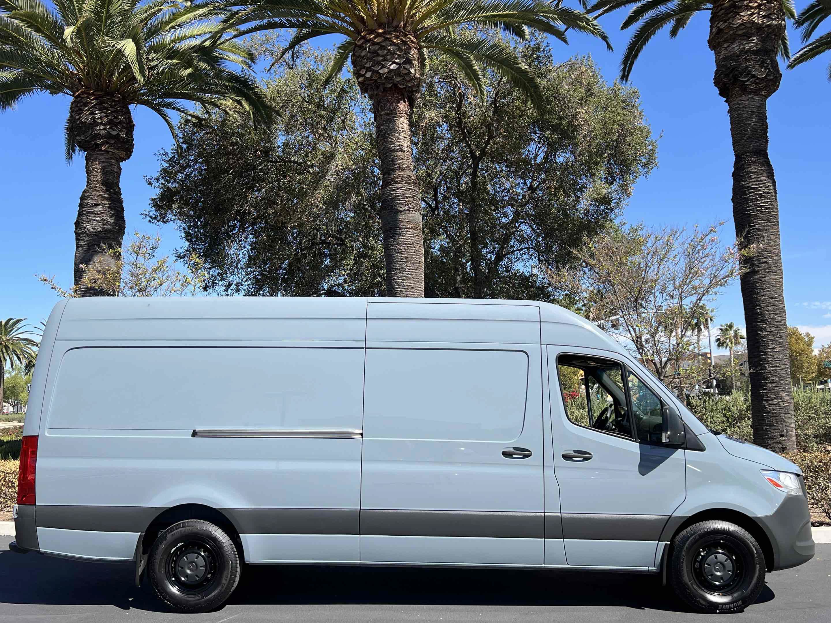 Used 2024 Mercedes-Benz Sprinter 2500 image 24