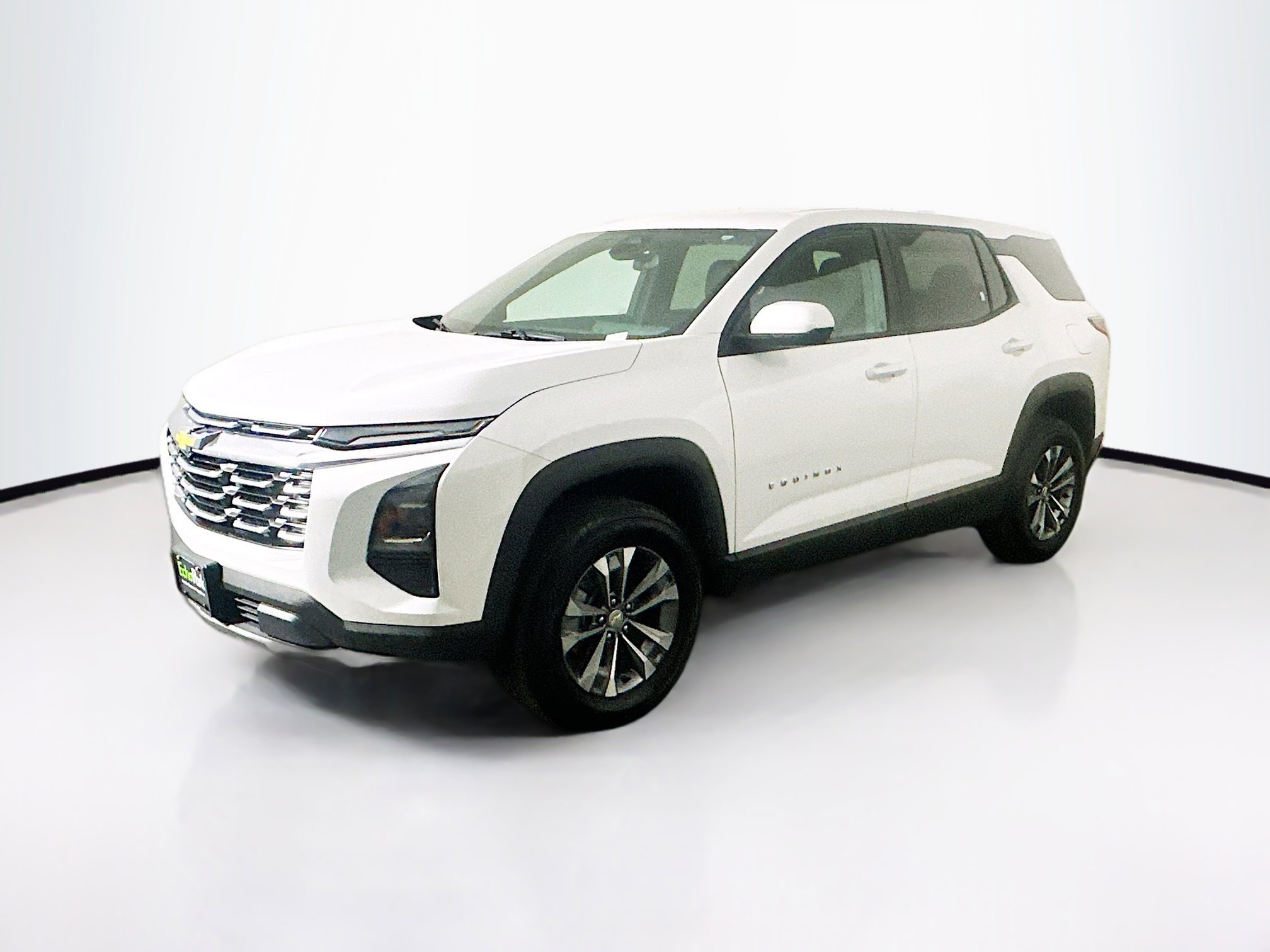 Used 2025 Chevrolet Equinox LT image 3