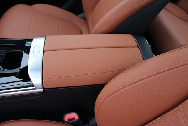 New 2025 Mercedes-Benz C 300 4MATIC Sedan image 27