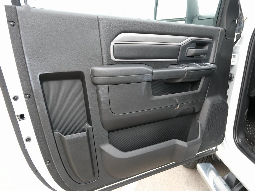 New 2024 RAM 3500 Tradesman AWD/4WD image 11