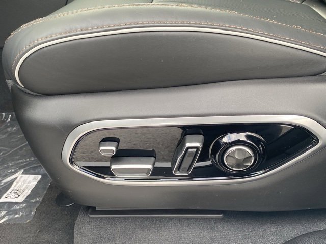 New 2025 Jeep Grand Cherokee L Summit image 17