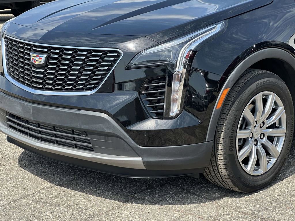 Certified 2023 Cadillac XT4 Premium Luxury w/ Cold Weather Package image 9