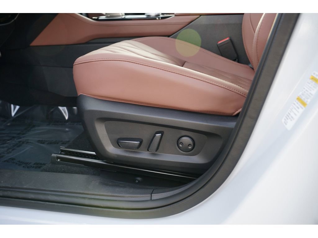 New 2025 Mitsubishi Outlander SEL image 15