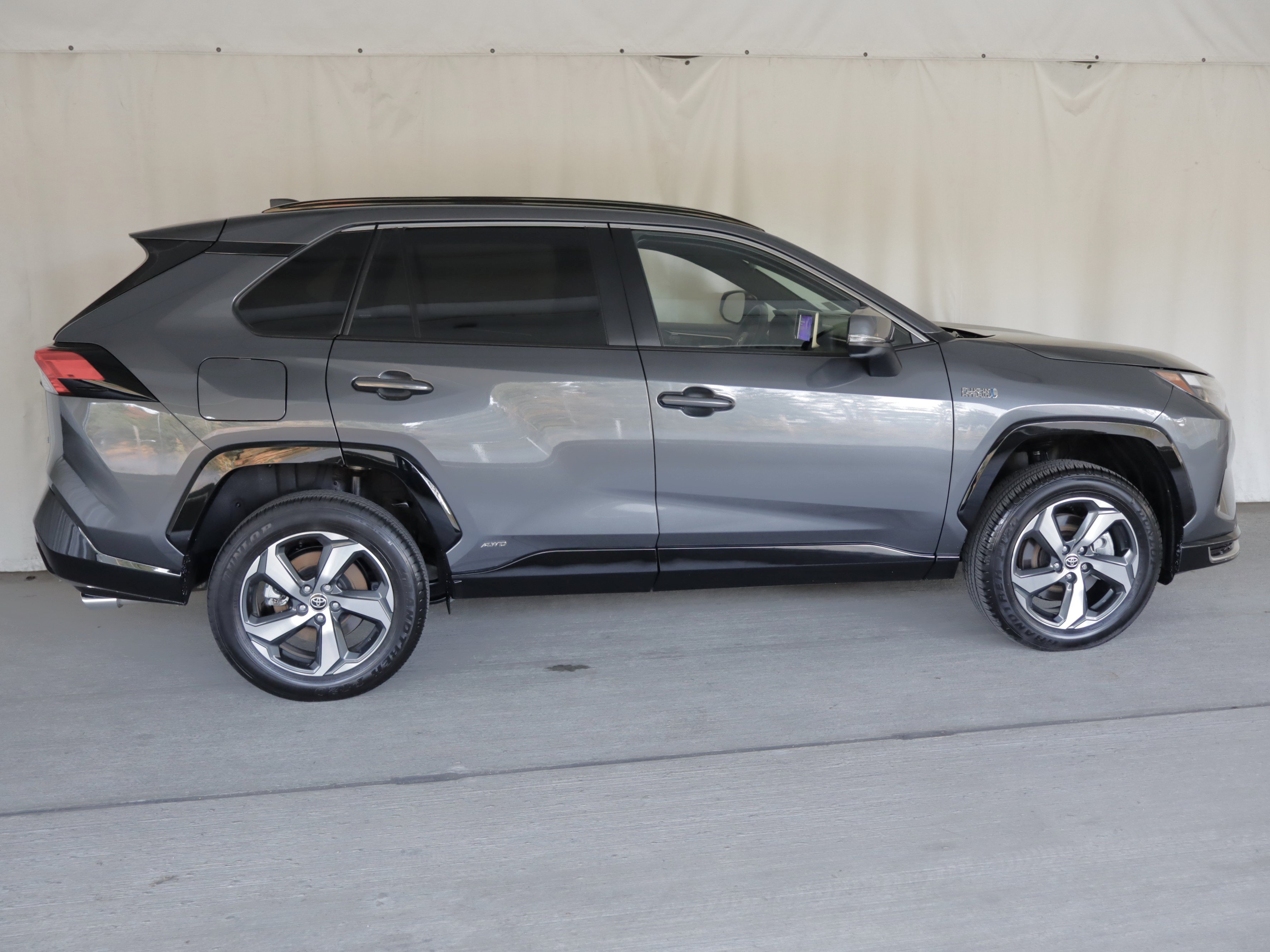 Used 2024 Toyota RAV4 SE w/ Weather & Moonroof Package AWD/4WD image 6