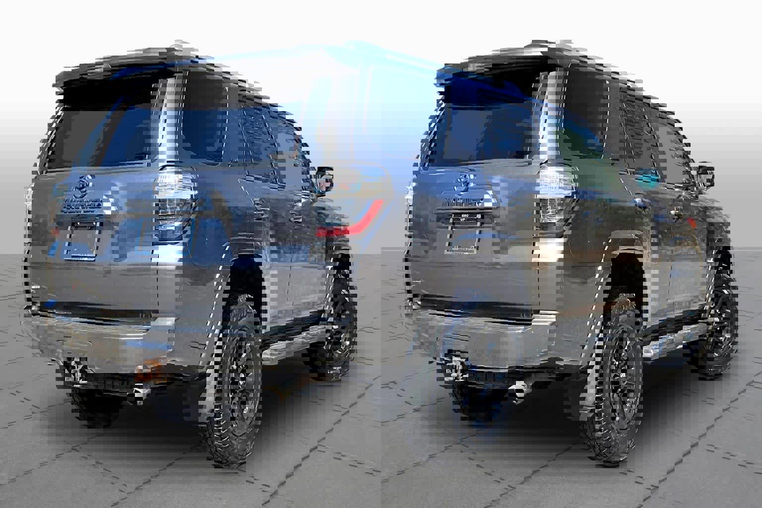 Used 2016 Toyota 4Runner SR5 image 13