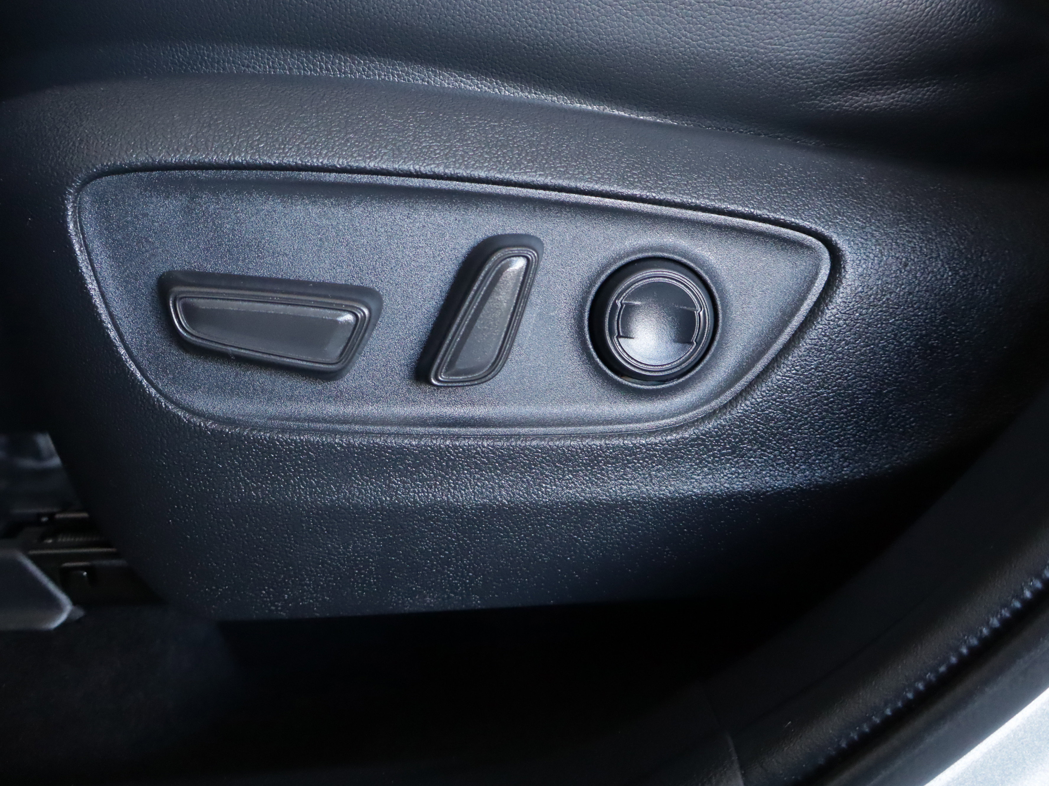 Used 2022 Toyota Highlander XLE image 13