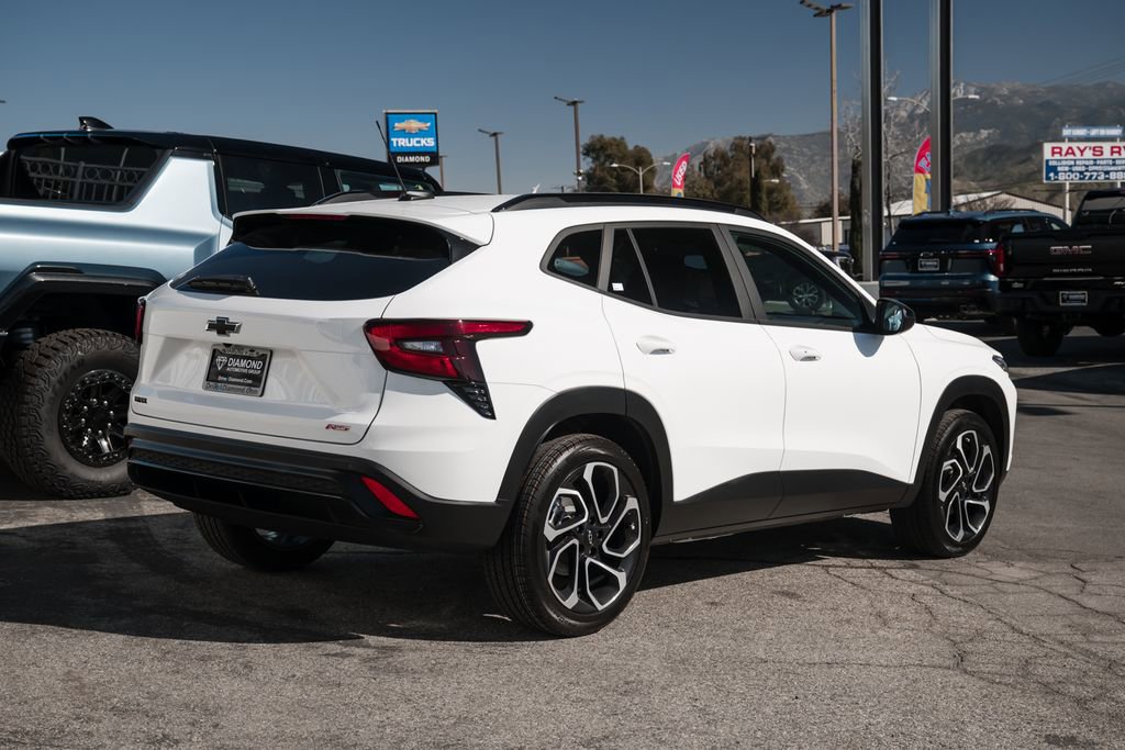 New 2026 Chevrolet Trax RS w/ Driver Confidence Package FWD image 5