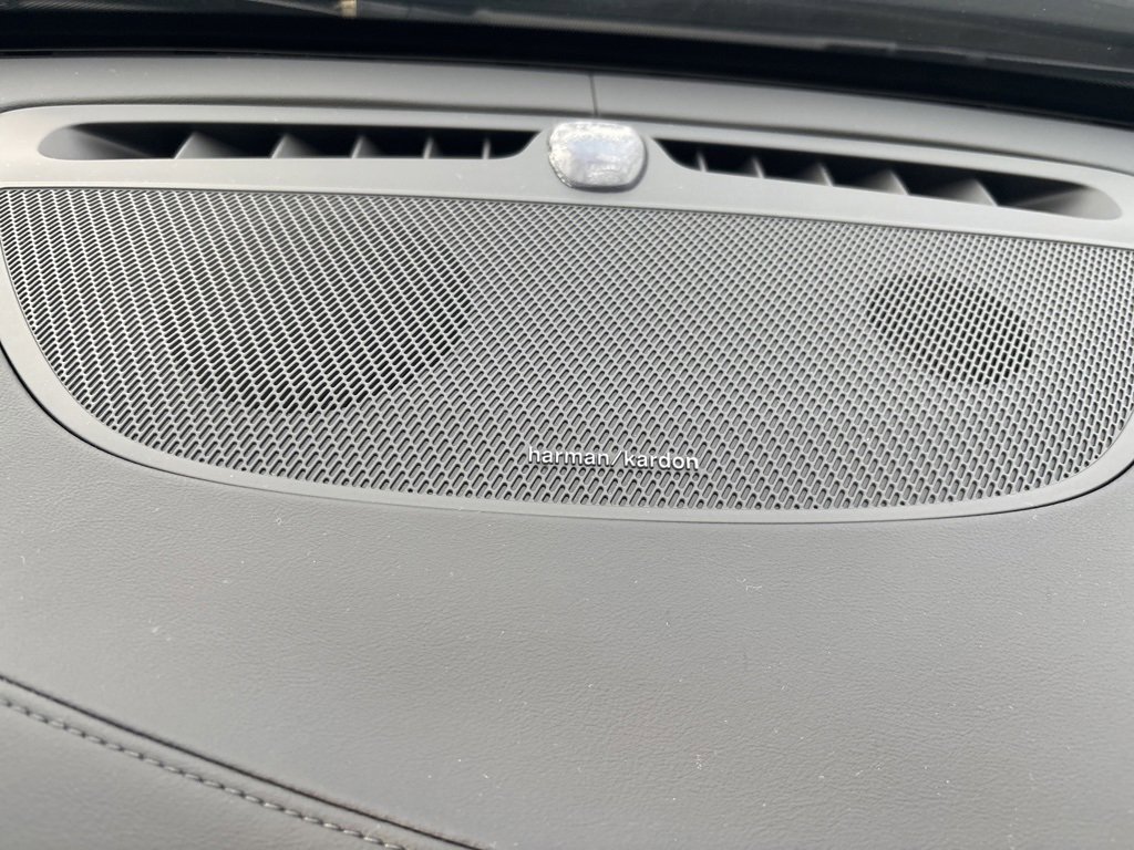 Certified 2025 Volvo XC90 B6 Plus image 31