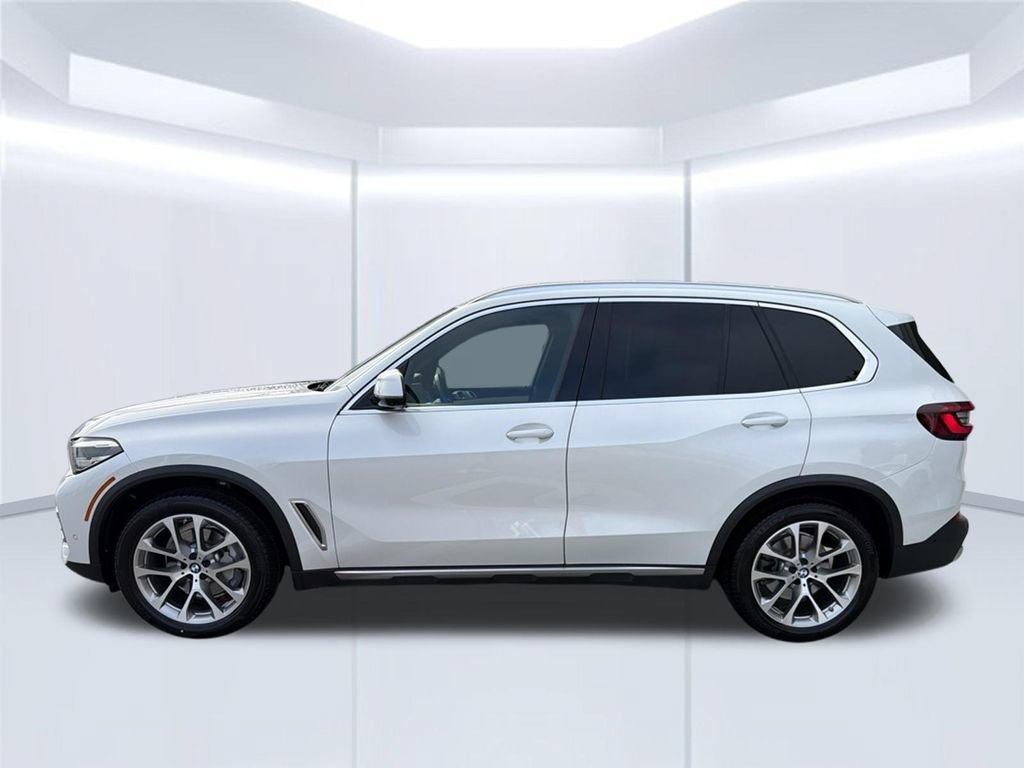 Used 2022 BMW X5 sDrive40i w/ Luxury Seating Package RWD image 3