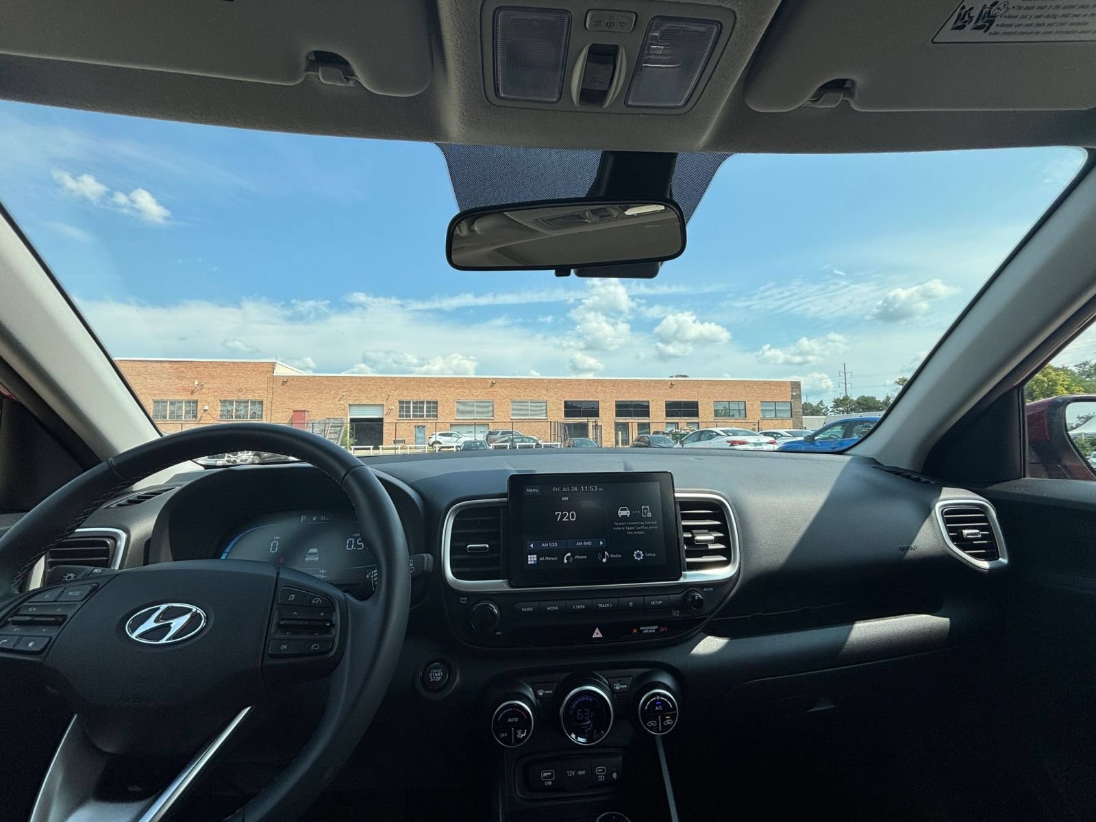 Used 2026 Hyundai Venue SEL FWD image 33