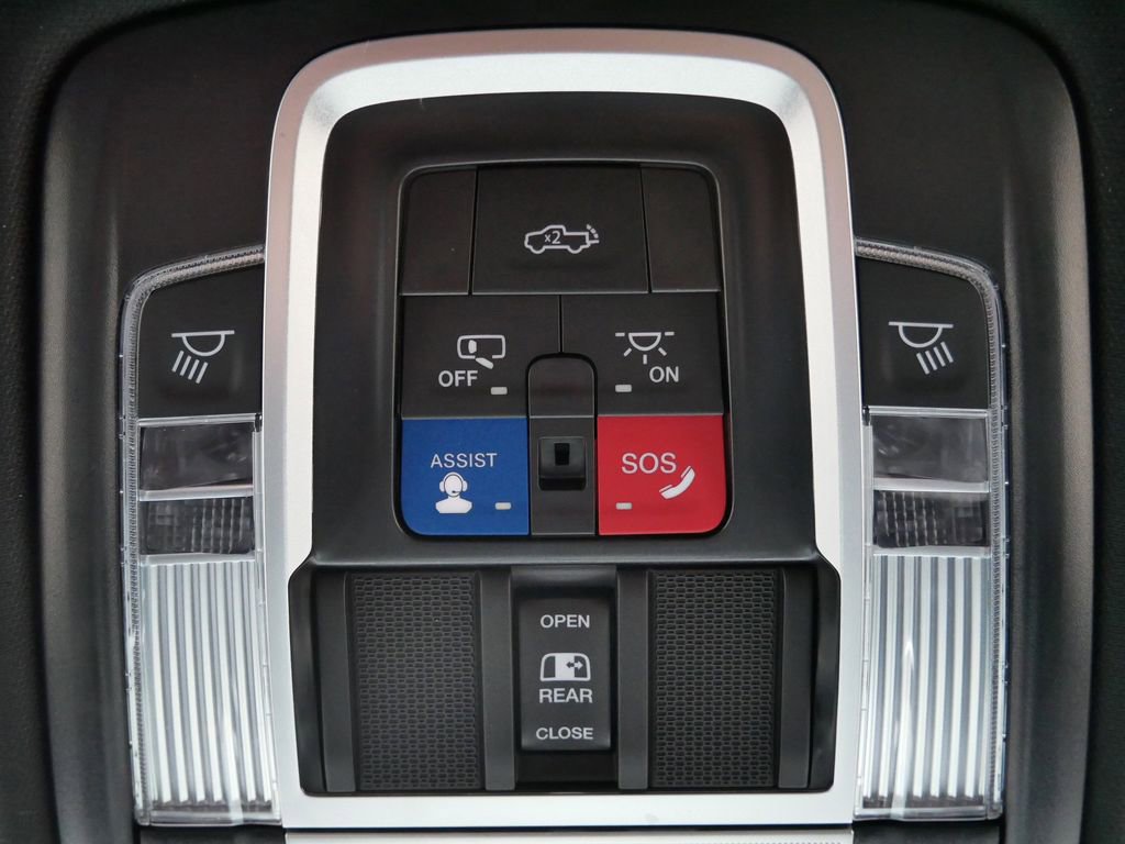 Used 2025 RAM 1500 Laramie image 42