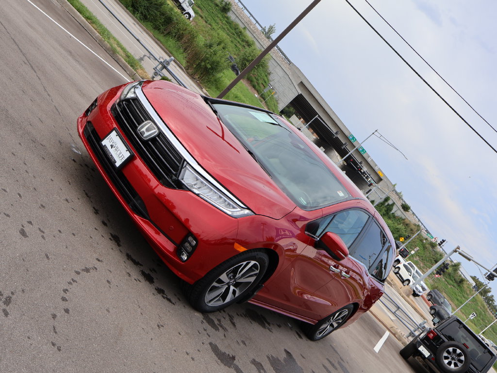 Certified 2023 Honda Odyssey Touring image 3