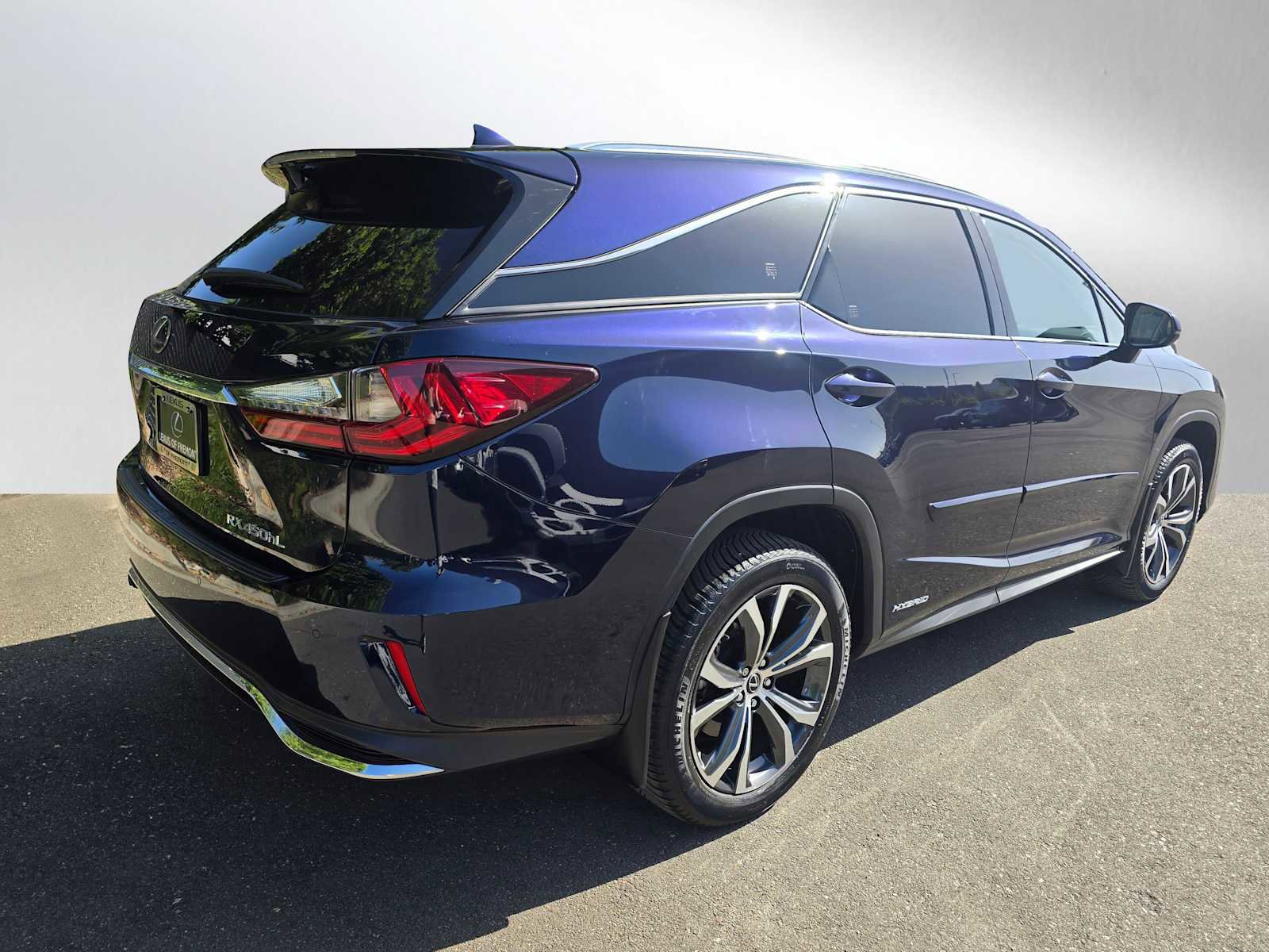 Used 2022 Lexus RX 450hL AWD w/ Premium Package image 3