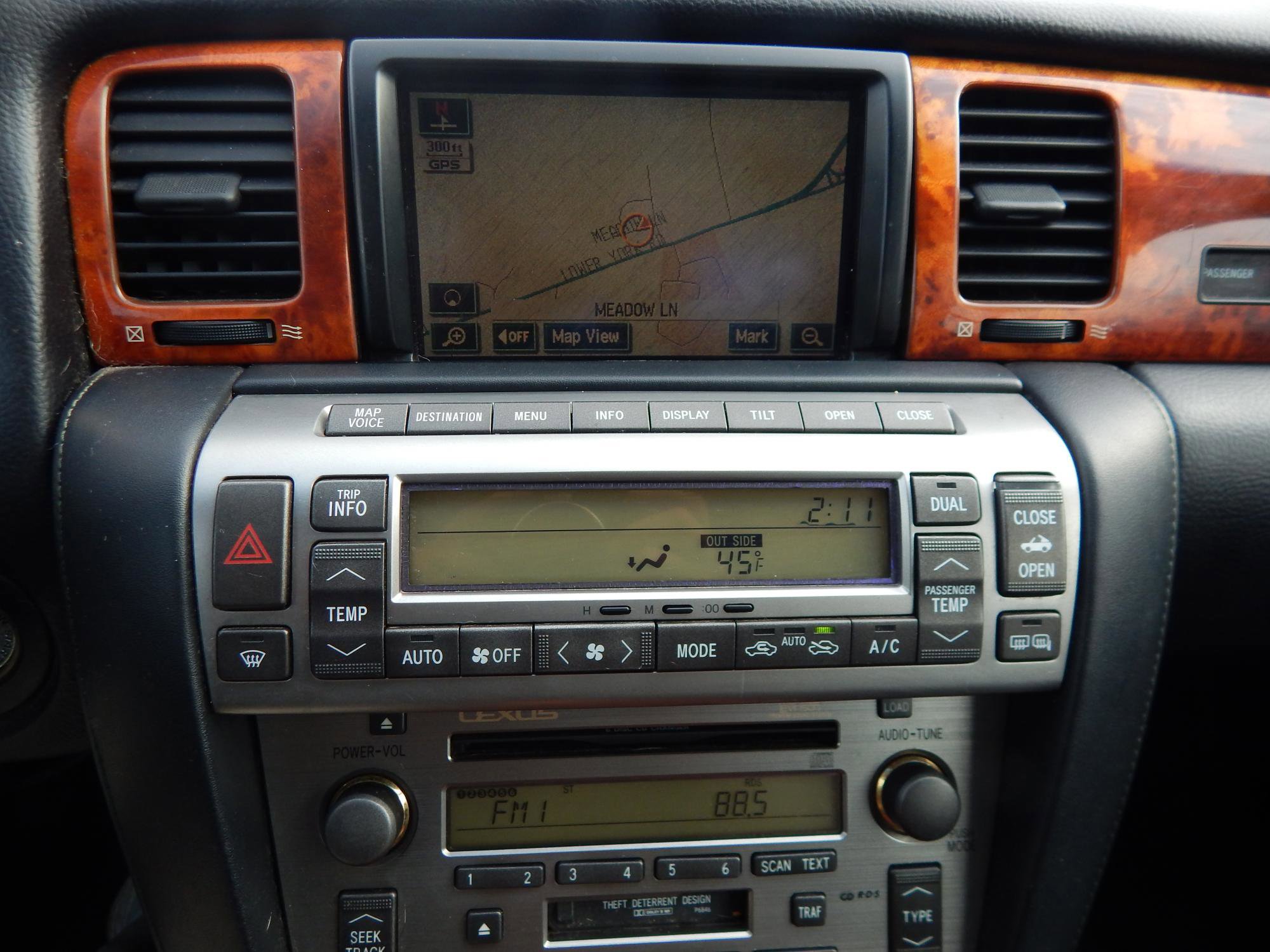 Used 2005 Lexus SC 430 CONVERTIBLE 2-DR w/ Preferred Accessory Pkg image 26