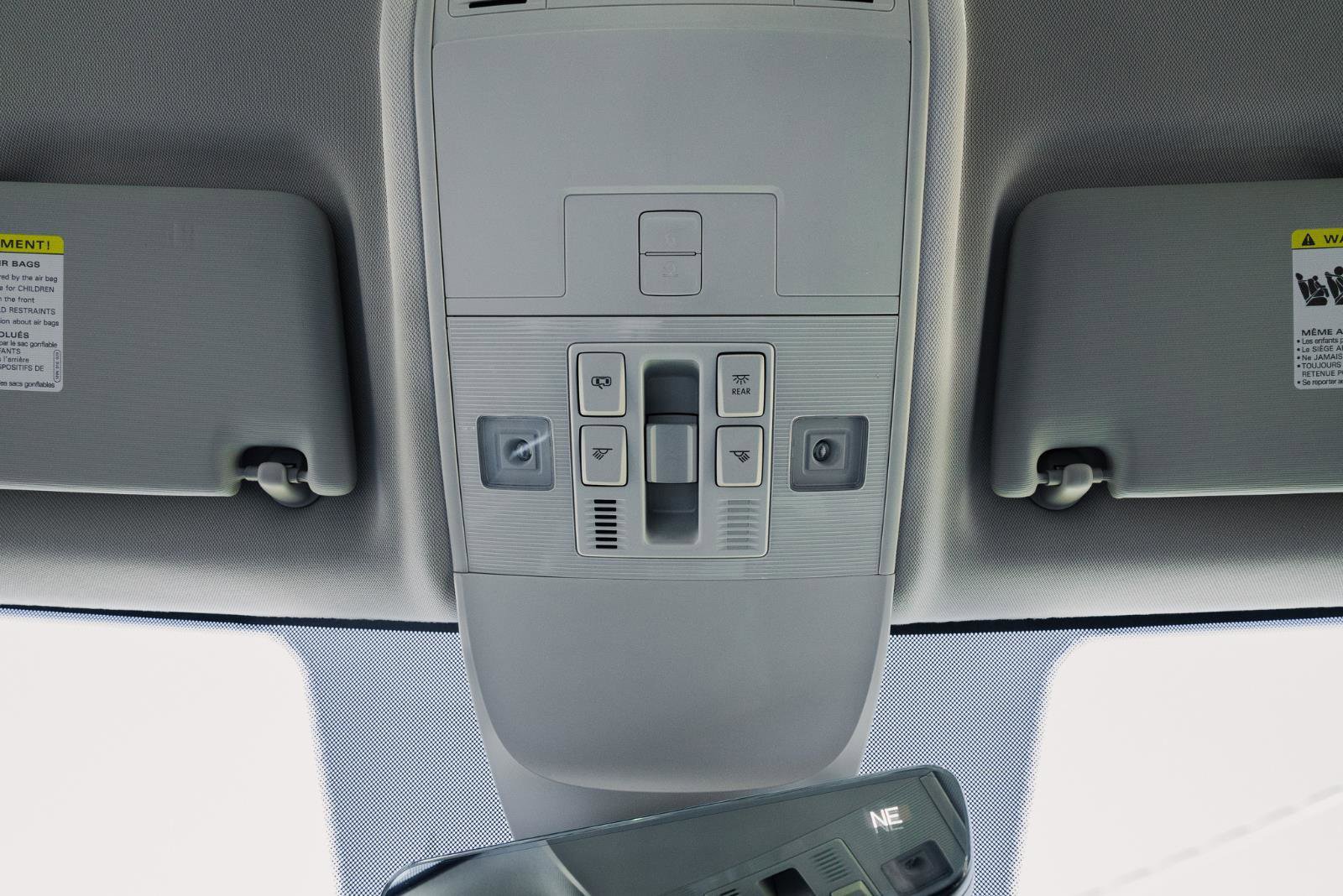 Used 2022 Volkswagen Taos SEL w/ Panoramic Sunroof Package image 27