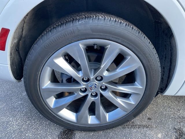 Used 2023 Buick Envision Avenir image 12