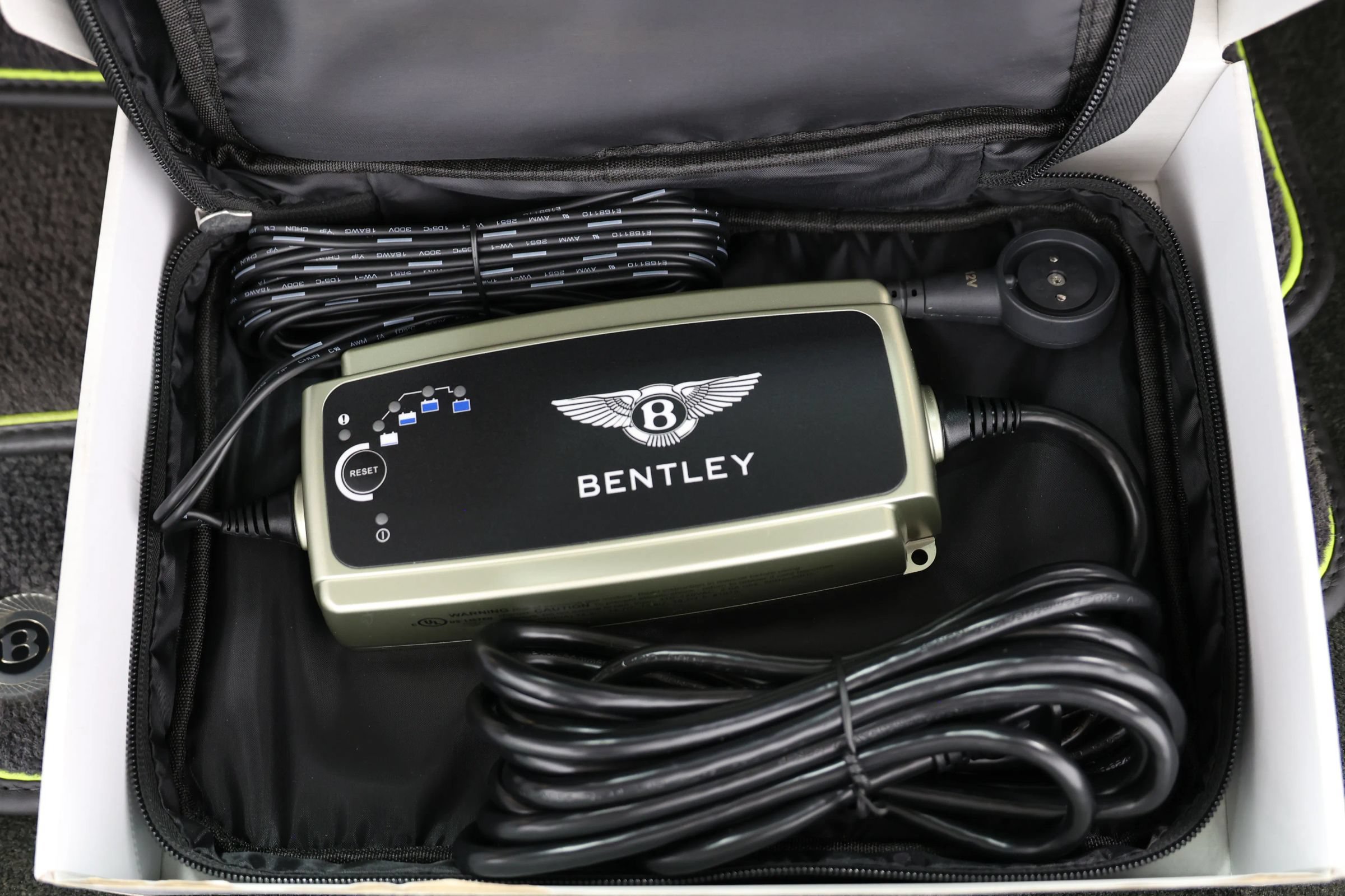 Used 2023 Bentley Bentayga AWD/4WD image 75
