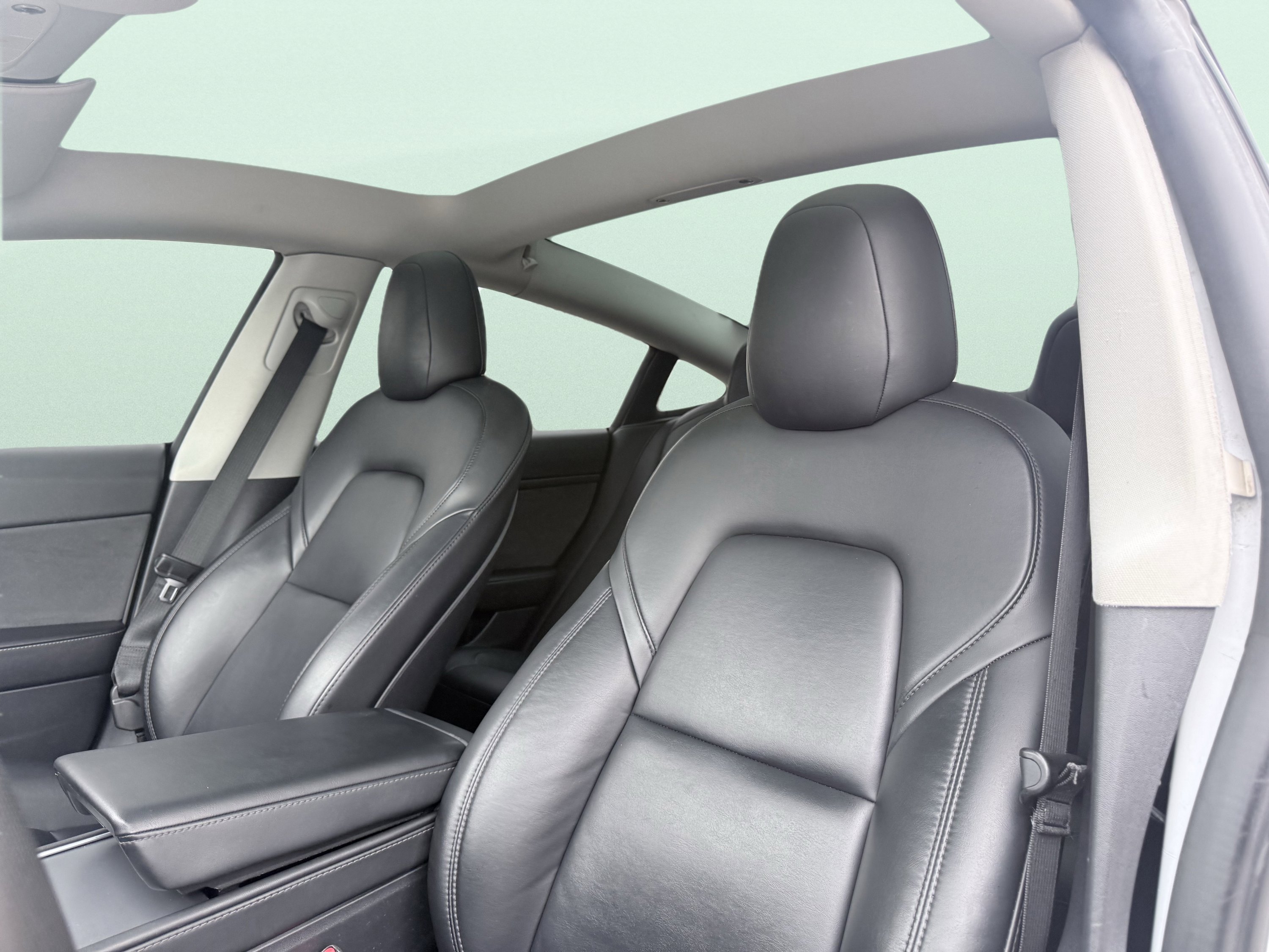 Used 2023 Tesla Model 3 Standard Range image 31