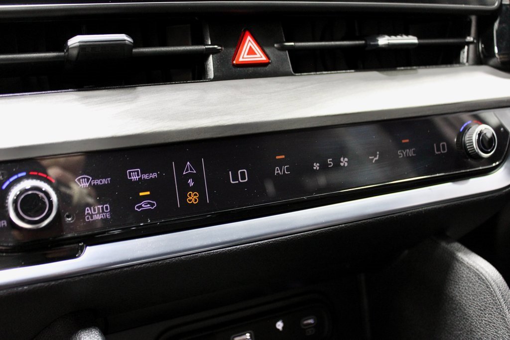 Used 2025 Kia Sportage X-Line w/ Premium Package image 38