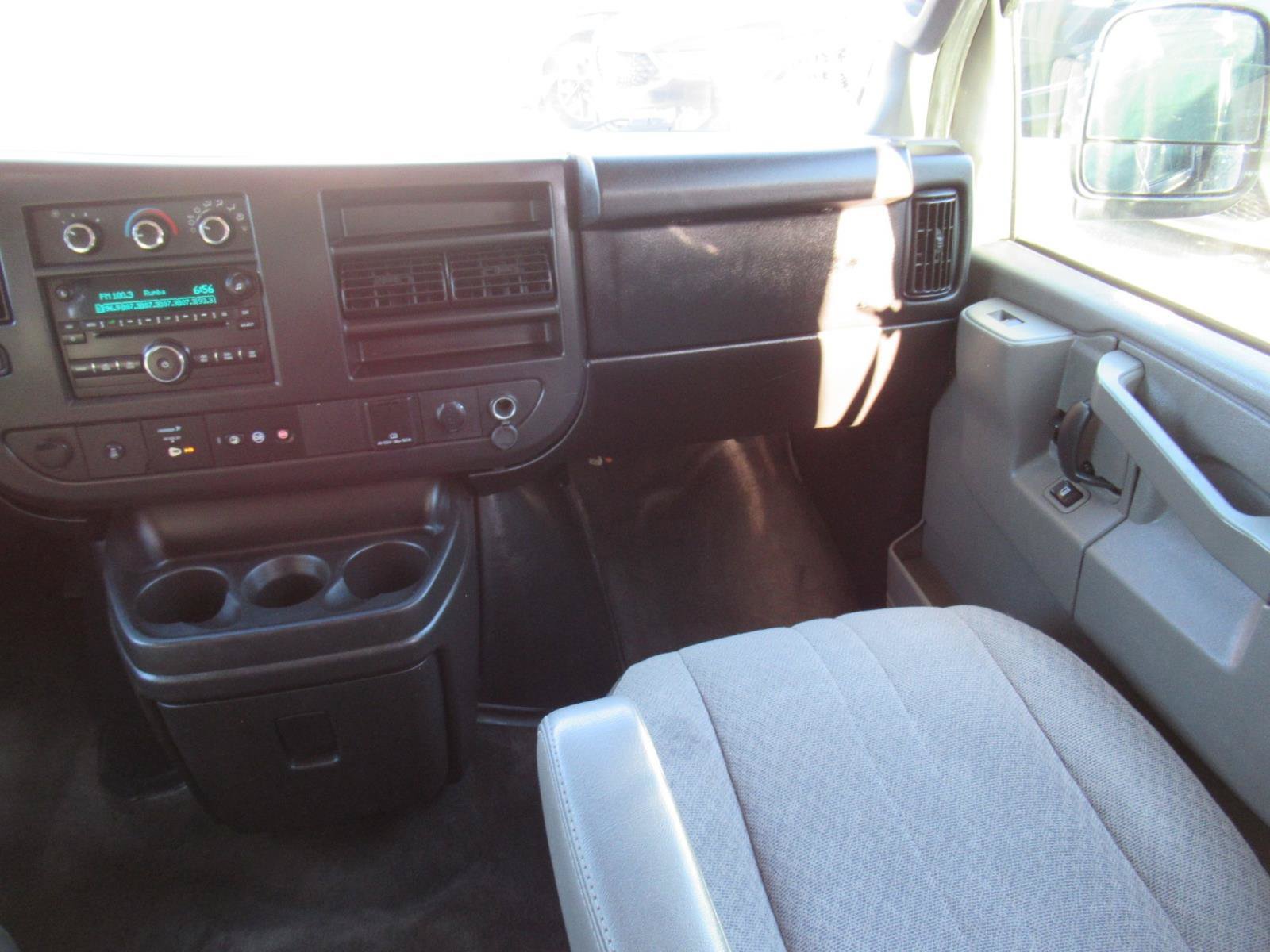 Used 2016 Chevrolet Express 2500 LS RWD image 15