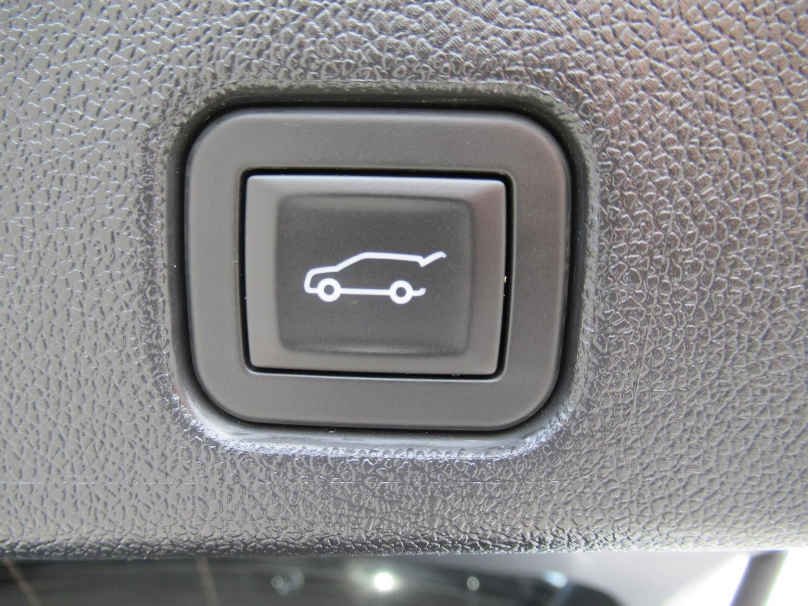 Used 2025 GMC Acadia Elevation FWD image 38