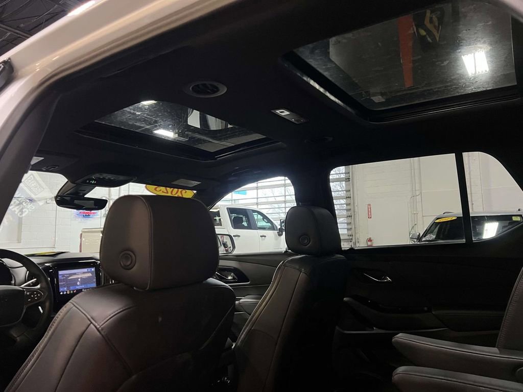 Certified 2023 Chevrolet Traverse RS w/ LPO, Floor Liner Package image 11