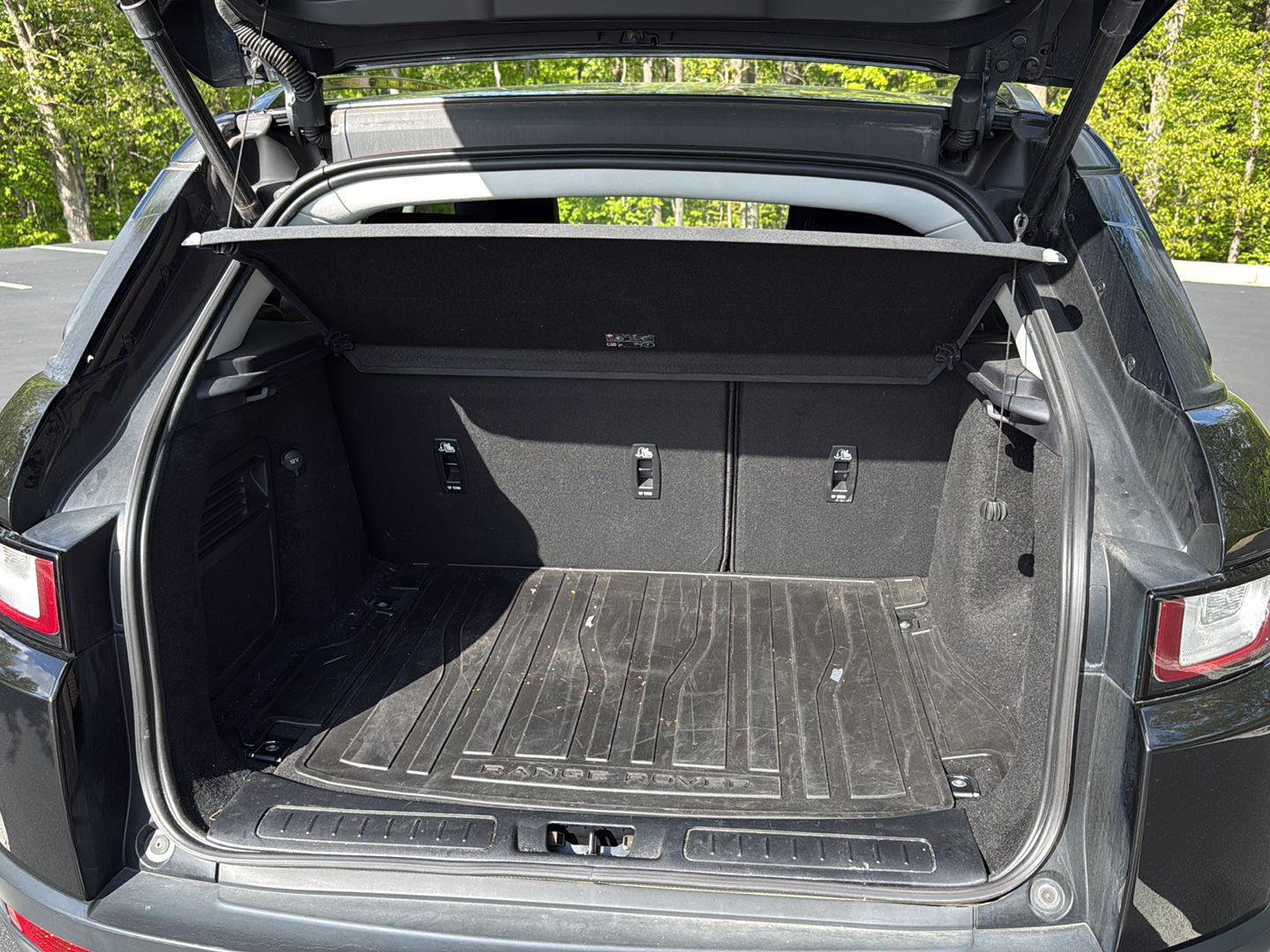 Used 2018 Land Rover Range Rover Evoque SE Premium AWD/4WD image 13