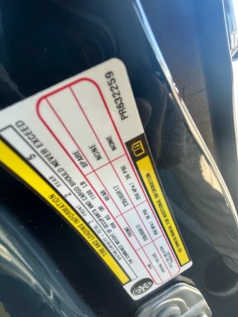 Used 2023 Chrysler Pacifica Touring-L FWD image 6