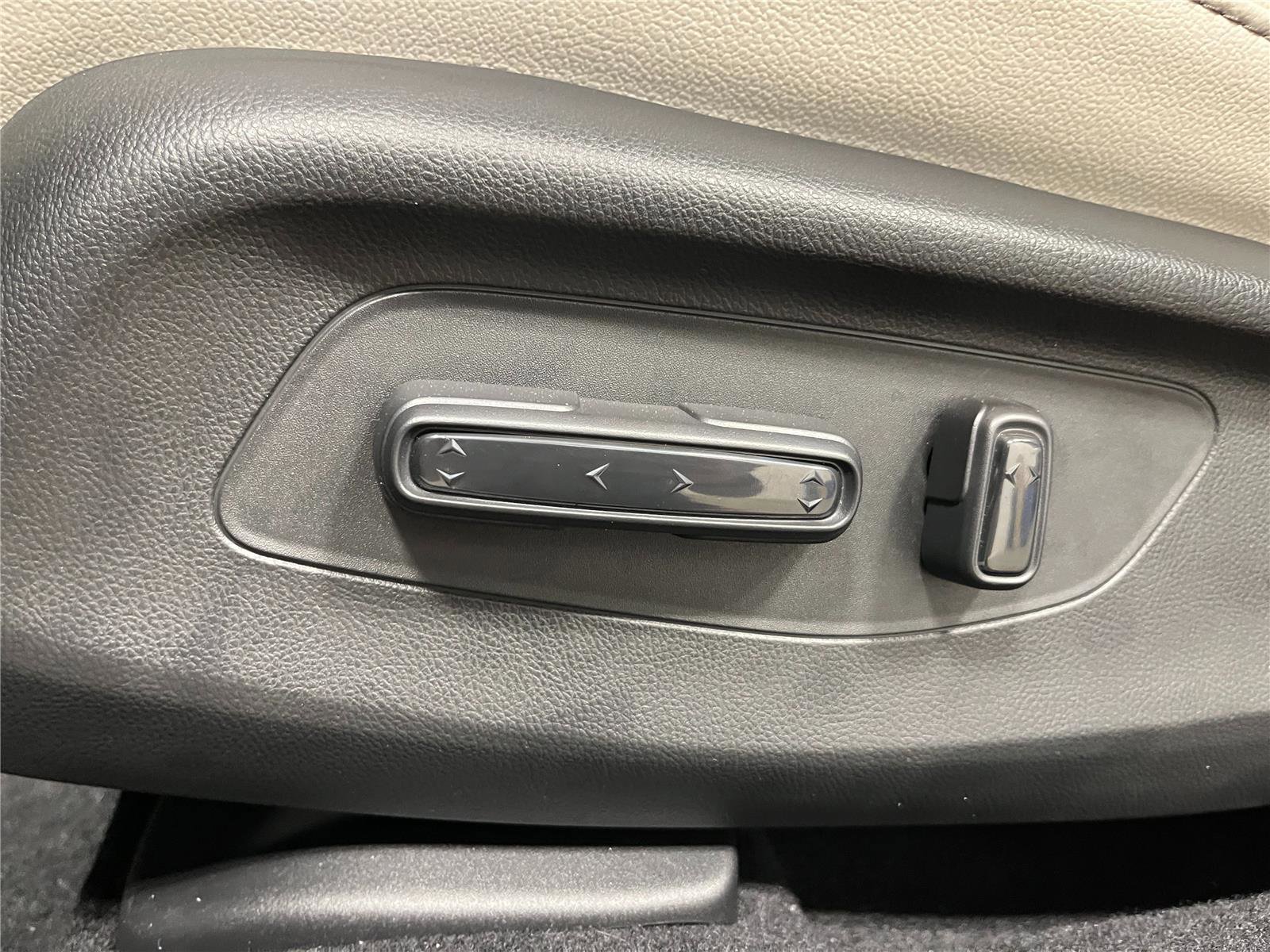 New 2026 Honda HR-V EX-L image 14