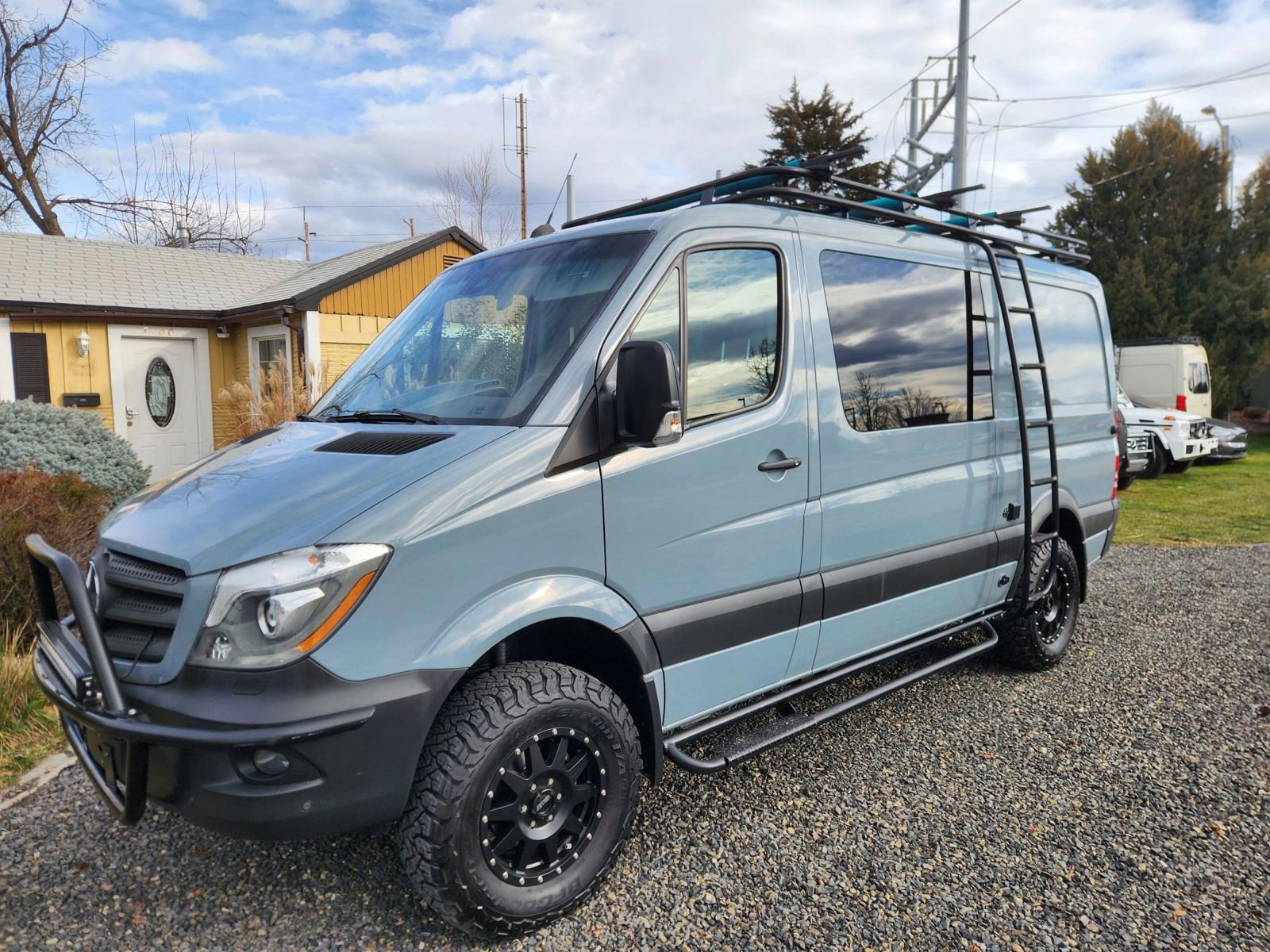 Used 2017 Mercedes-Benz Sprinter 2500 image 1