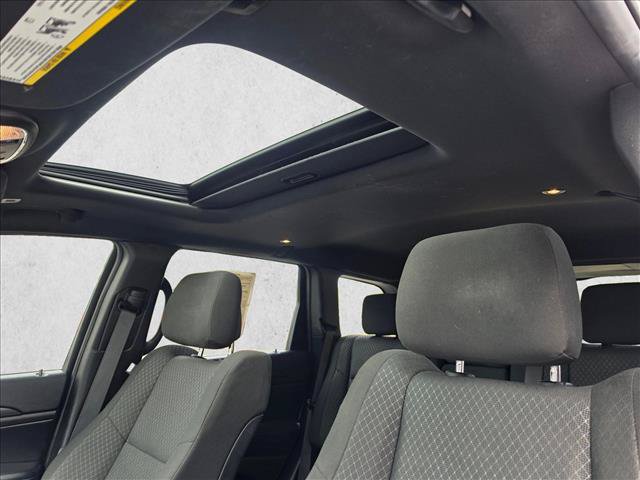 Used 2019 Jeep Grand Cherokee Laredo AWD/4WD image 24