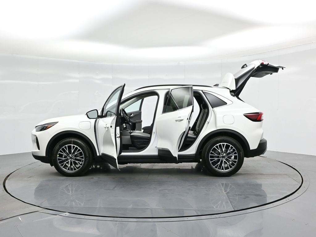 New 2025 Ford Escape SE w/ PHEV Premium Package image 38