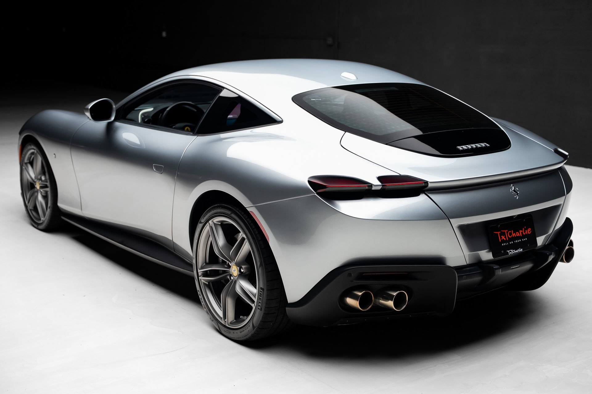 Used 2021 Ferrari Roma RWD image 25