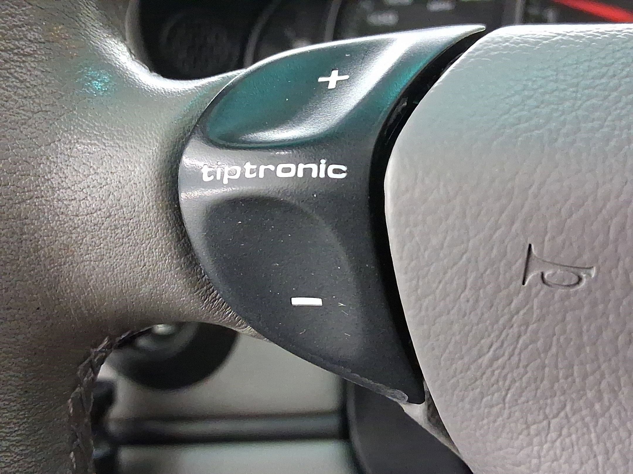 Used 2002 Porsche 911 Carrera image 12