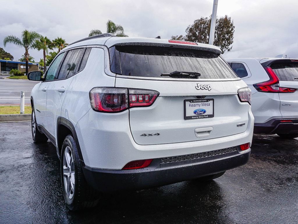 Used 2024 Jeep Compass Latitude AWD/4WD image 5