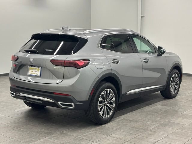 Used 2025 Buick Envision Preferred AWD/4WD image 2
